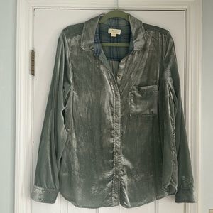 Maeve | Over-sized holiday button down (US size 14)